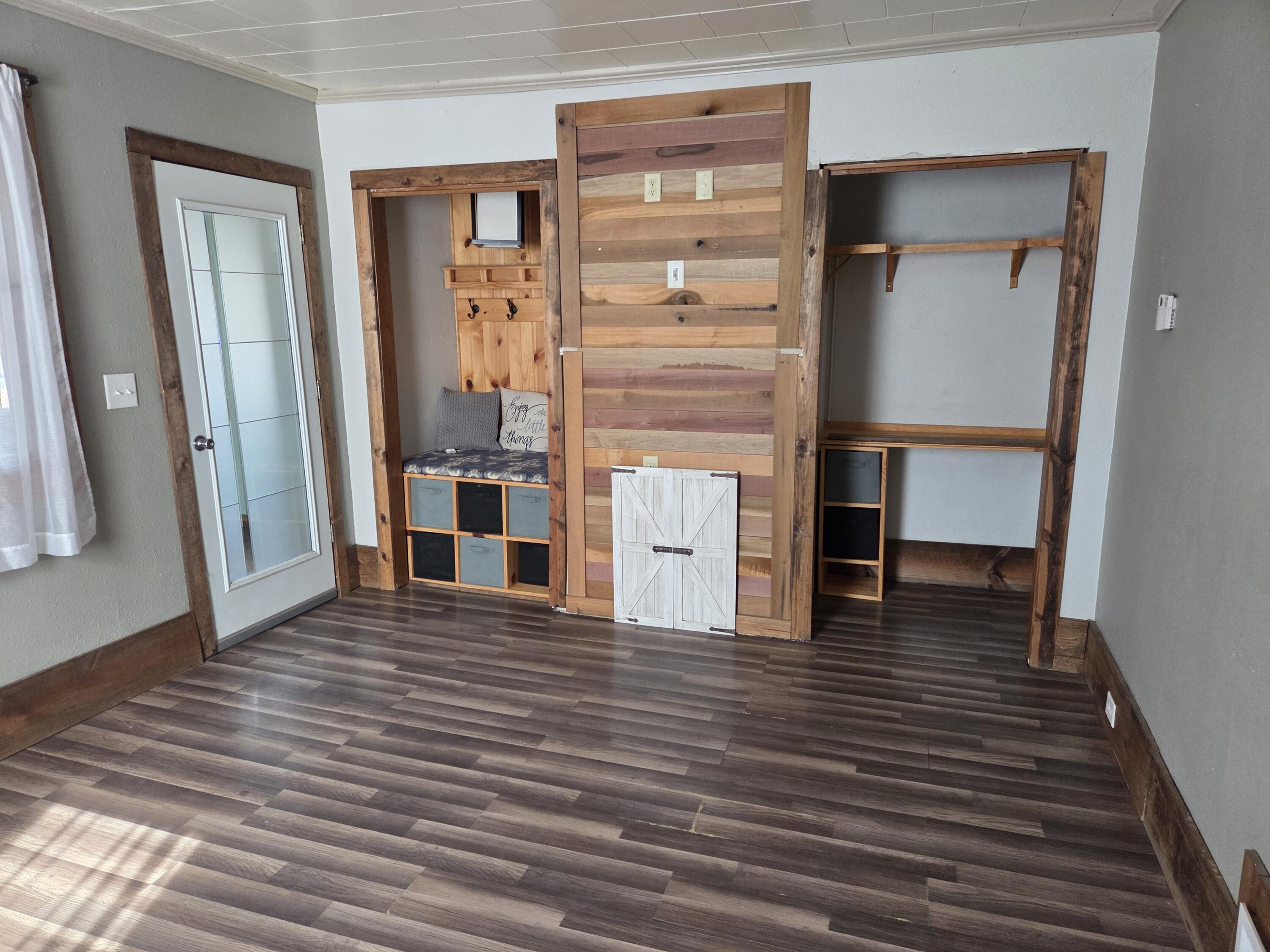 1005 19th Street Two Rivers, WI 54241 - Photo 9 of 30 20260504_160303