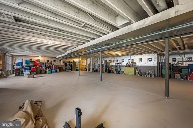 a view of parking area