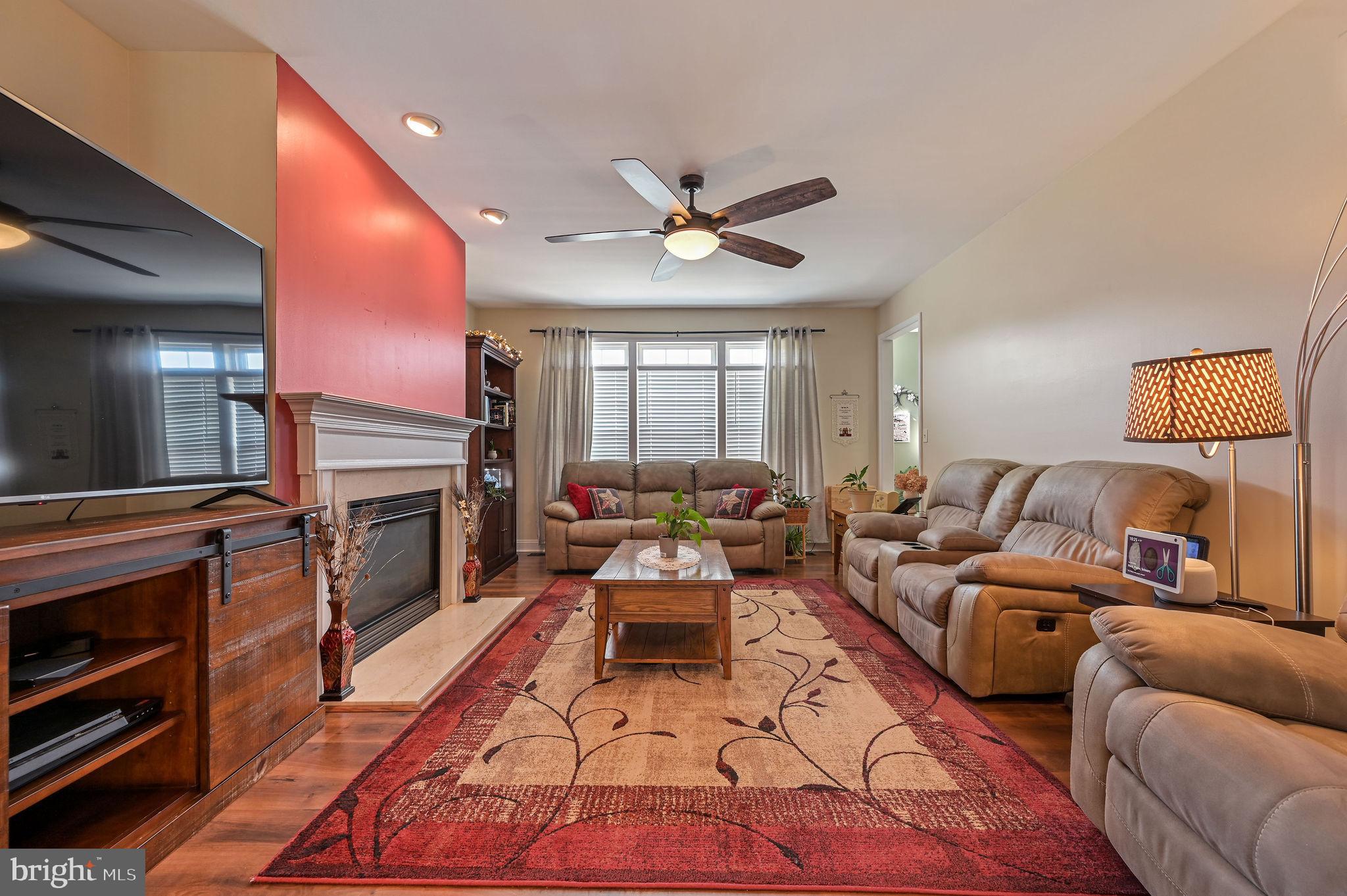 829 Fayette Road Smyrna, DE 19977 - Photo 10 of 34 Living Room