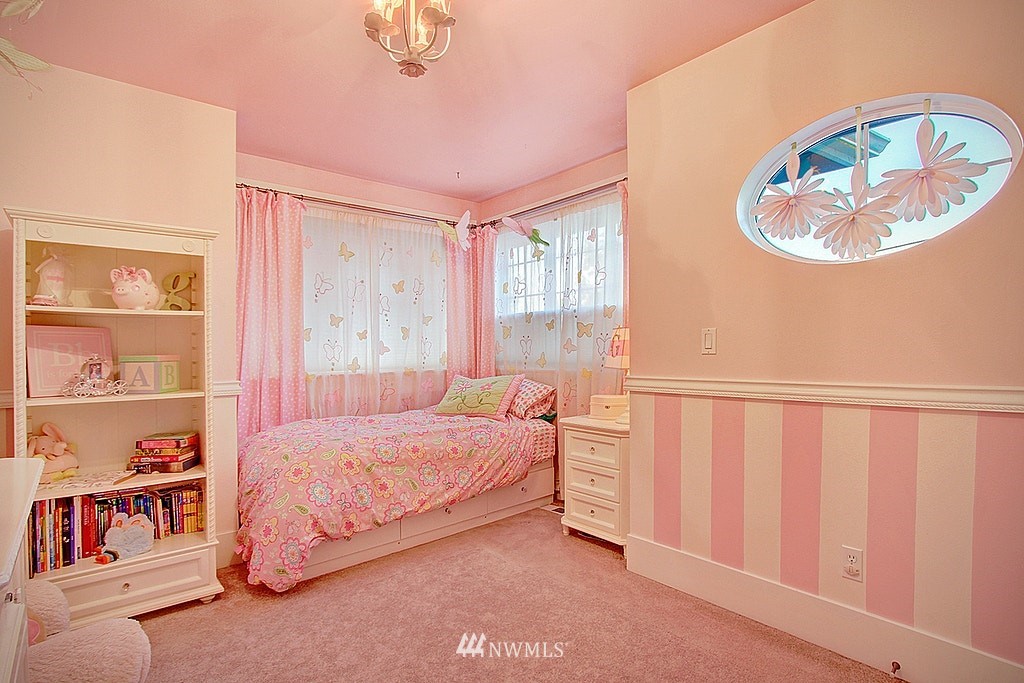 3725 Northeast 19th Street Renton, WA 98056 - Photo 19 of 25