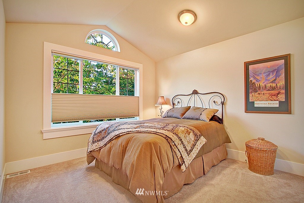 3725 Northeast 19th Street Renton, WA 98056 - Photo 20 of 25