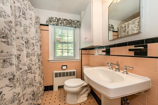 45 Stevens Road Melrose, MA 02176 - Photo 18 of 23 Gallery Image 18
