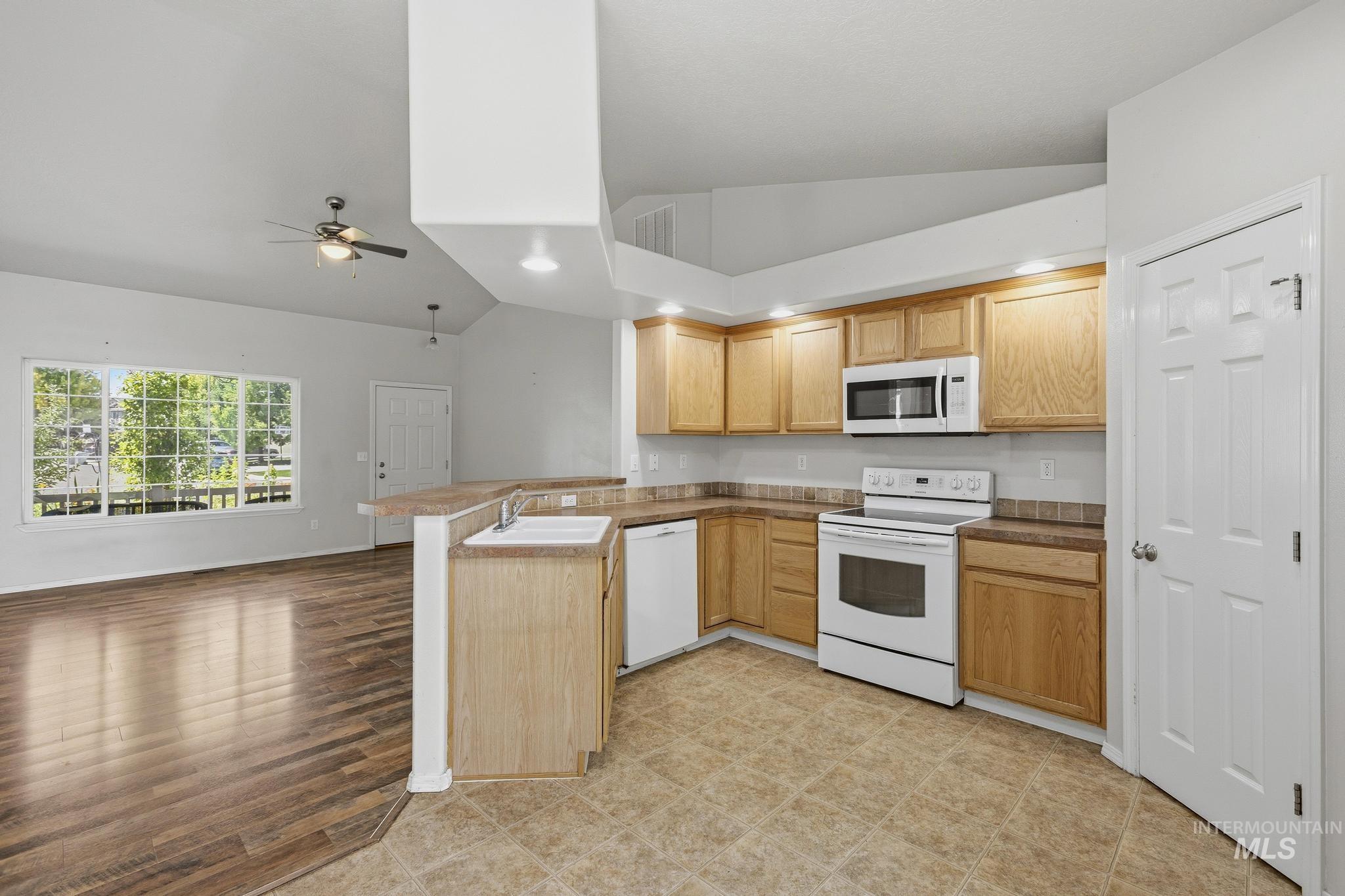 2611 Carnegie Street Caldwell, ID 83607 - Photo 12 of 46