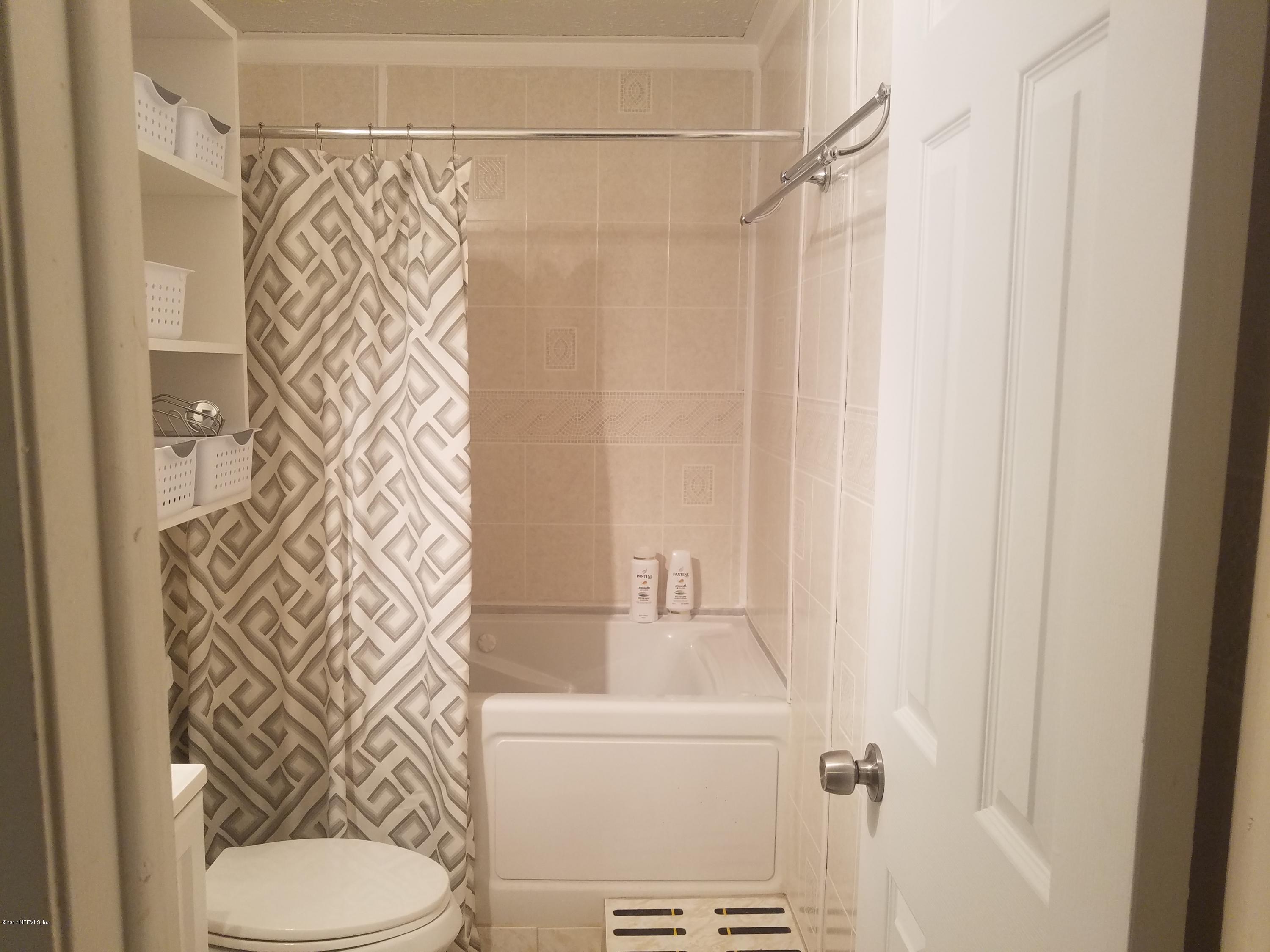 4347 Bedivere Road Jacksonville, FL 32208 - Photo 11 of 12 Master bath