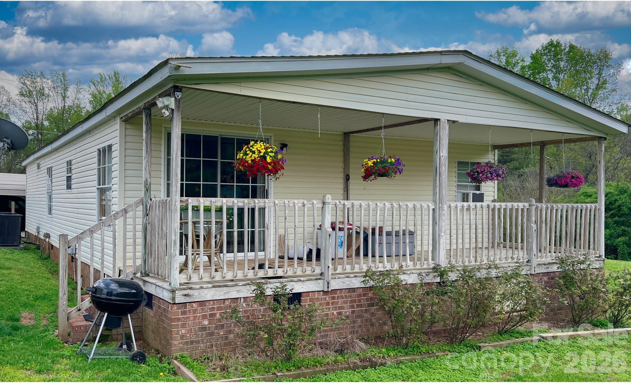 725 Ed Hamrick Road Shelby, NC 28150 - Photo 4 of 27