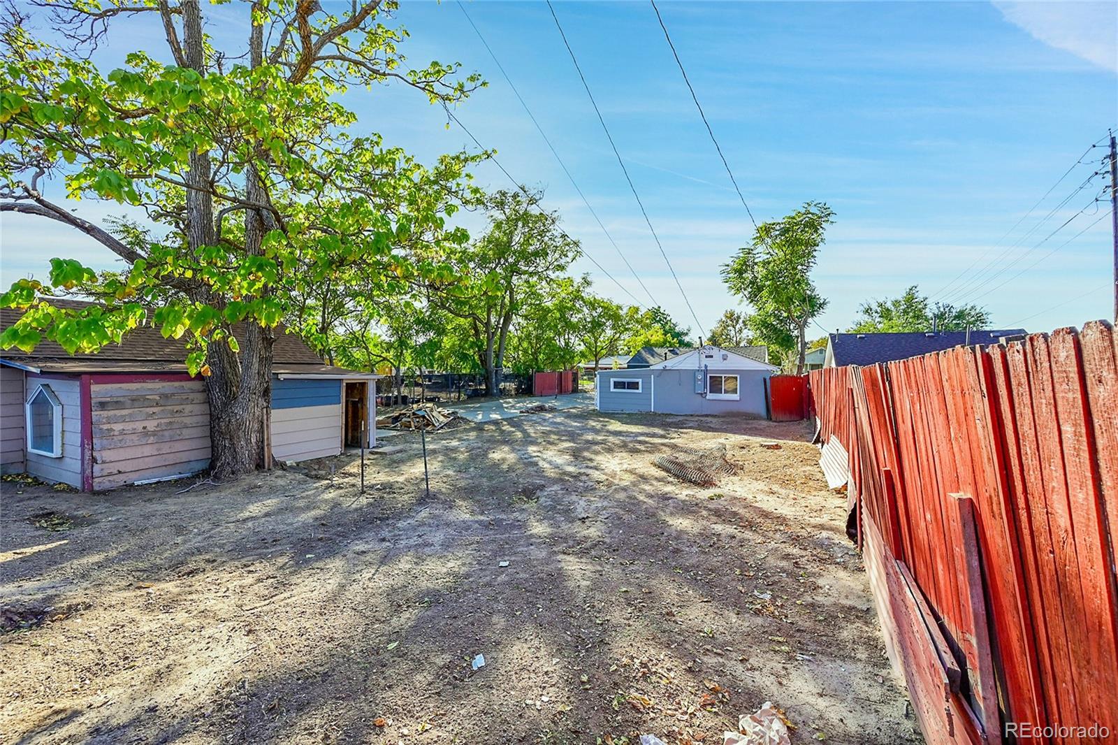 3984 Cook Street Denver, CO 80205 - Photo 22 of 29 a backyard of a house