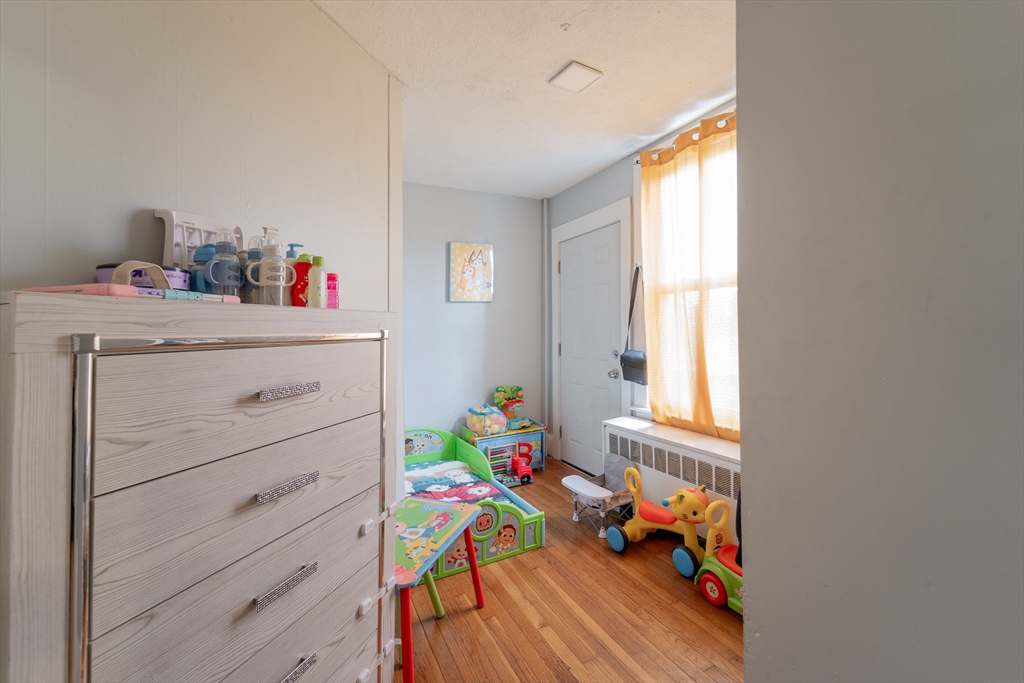 68 Cook Avenue Chelsea, MA 02150 - Photo 4 of 20
