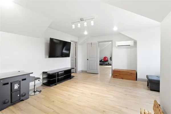 $640,000 | 4299 County Road 1098, Celeste, TX 75423