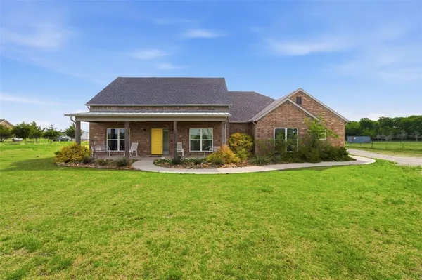 $640,000 | 4299 County Road 1098, Celeste, TX 75423