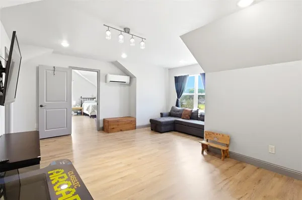 $640,000 | 4299 County Road 1098, Celeste, TX 75423