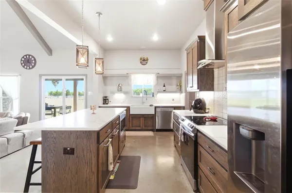 $640,000 | 4299 County Road 1098, Celeste, TX 75423