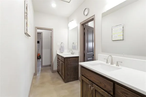 $640,000 | 4299 County Road 1098, Celeste, TX 75423