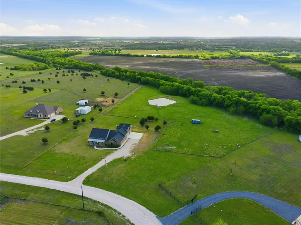 $640,000 | 4299 County Road 1098, Celeste, TX 75423
