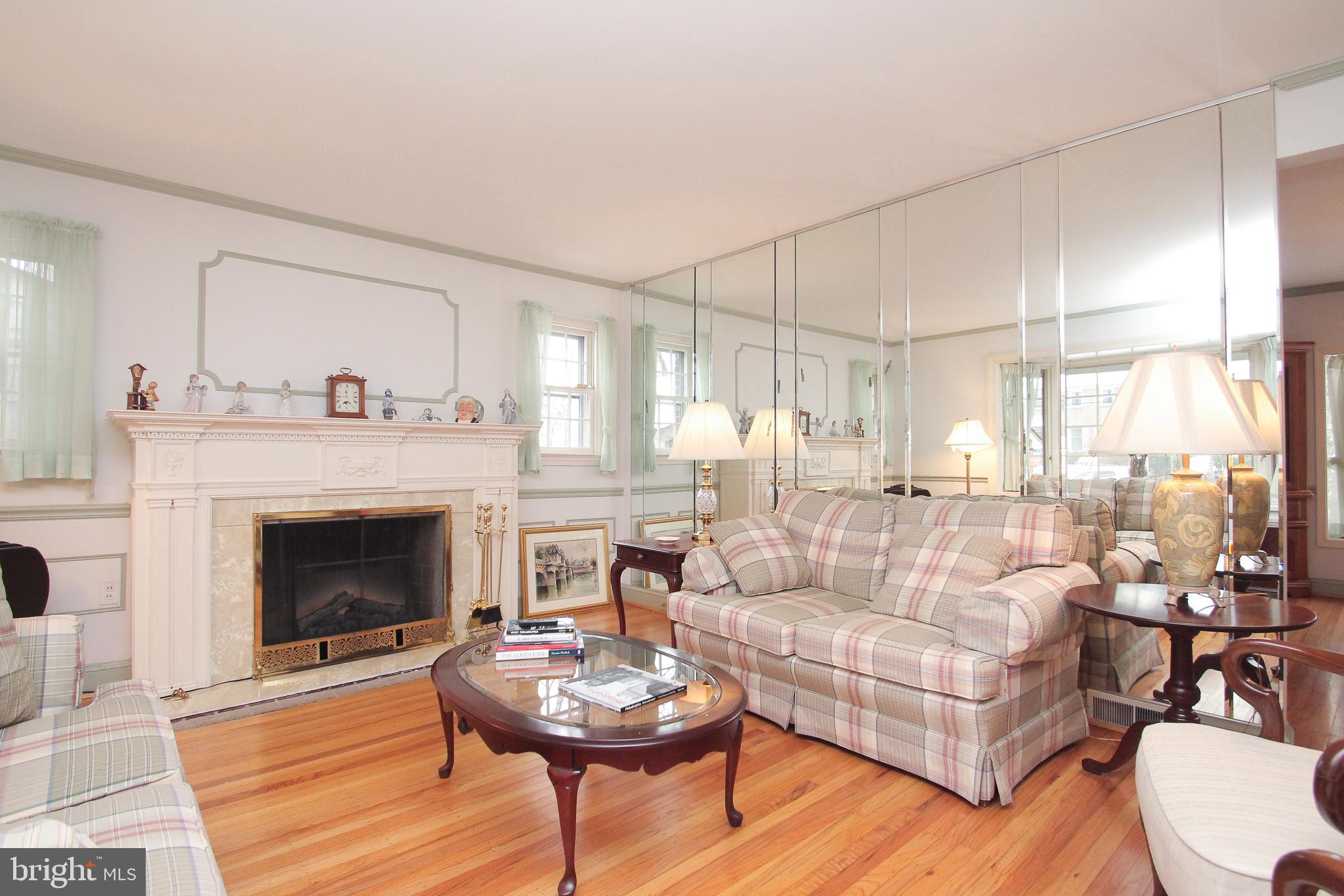 1529 Noble Road Jenkintown, PA 19046 - Photo 2 of 26 Family Room