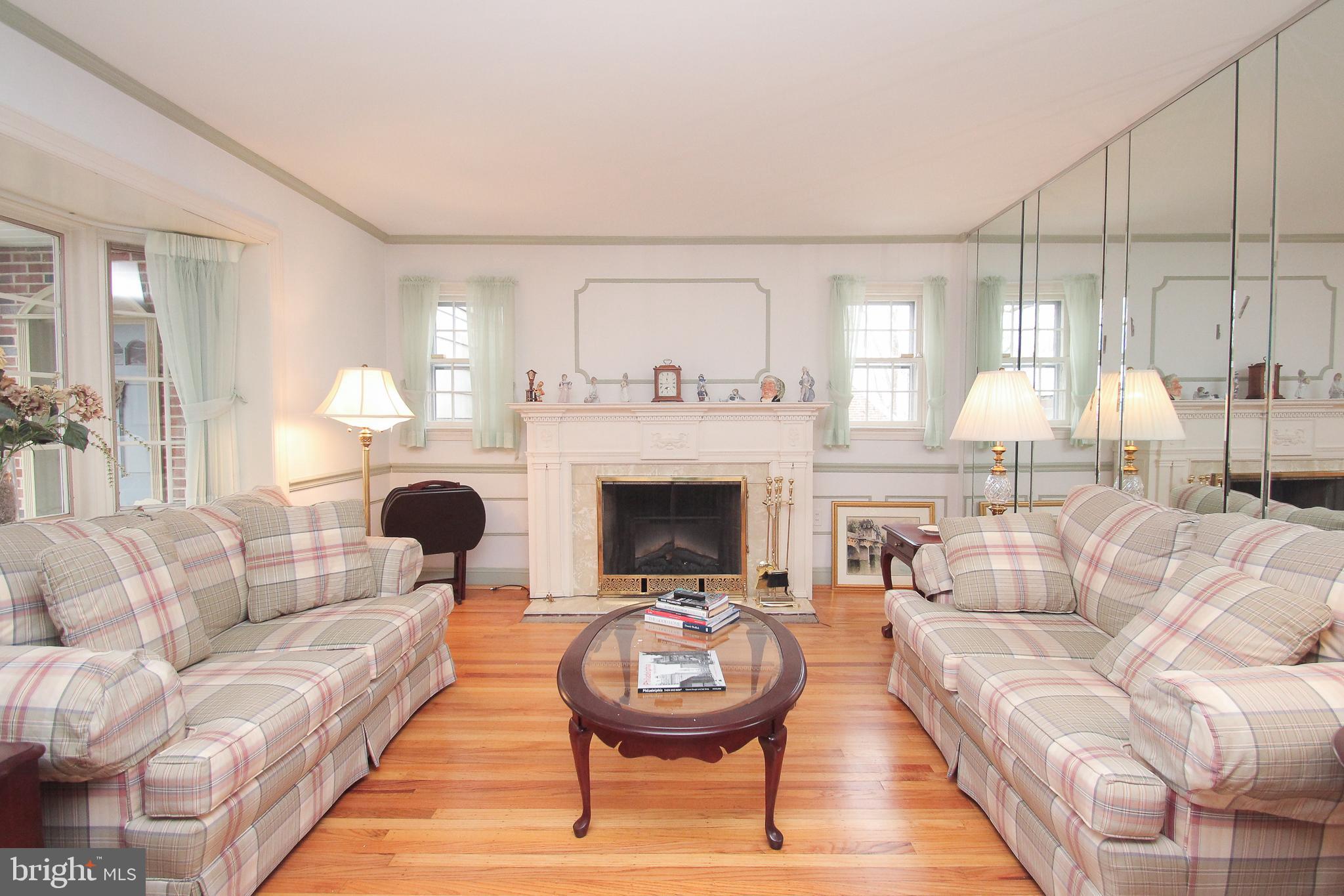 1529 Noble Road Jenkintown, PA 19046 - Photo 3 of 26 Family Room