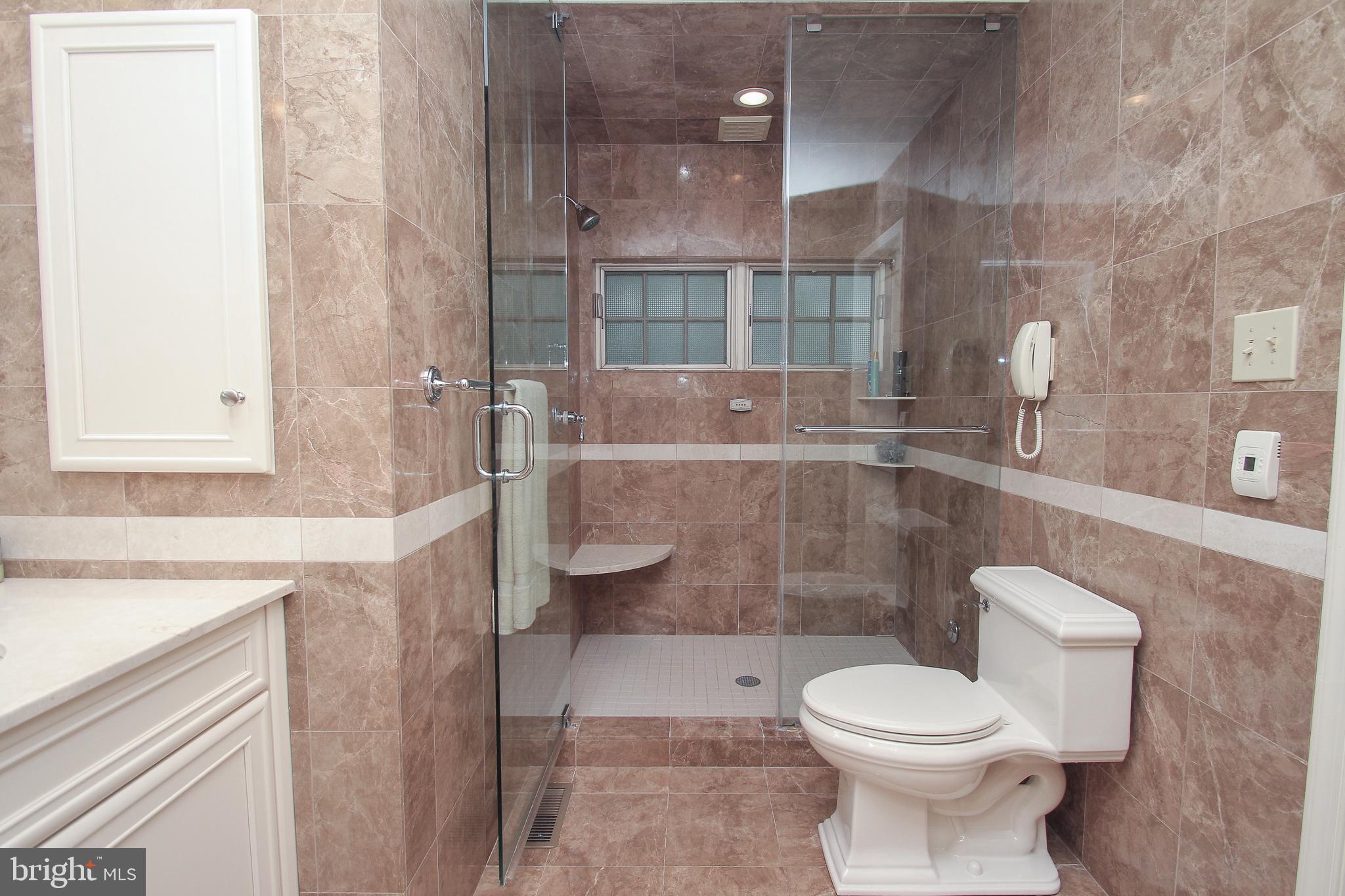 1529 Noble Road Jenkintown, PA 19046 - Photo 9 of 26 Bathroom 1st floor