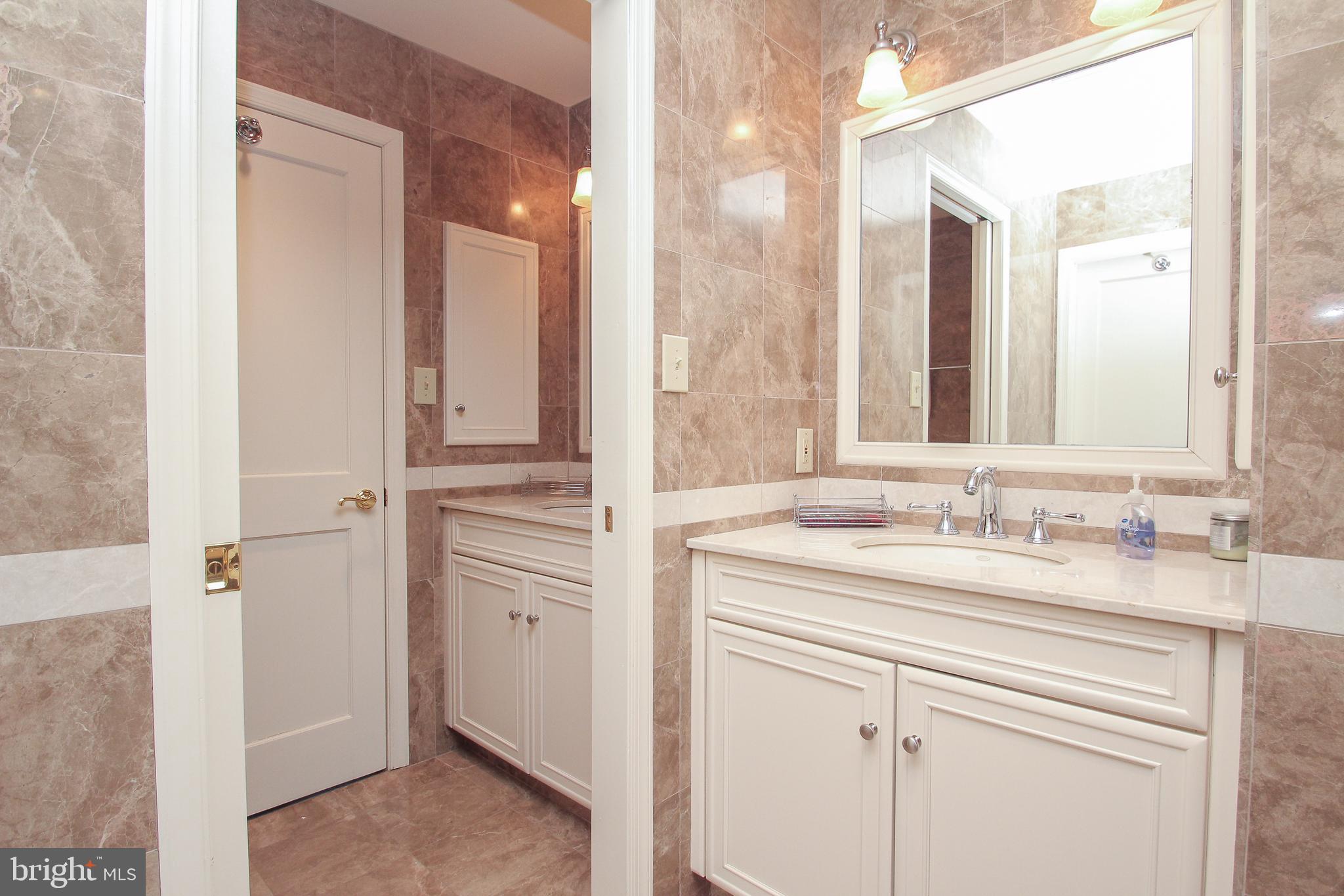 1529 Noble Road Jenkintown, PA 19046 - Photo 10 of 26 Bathroom 1st floor