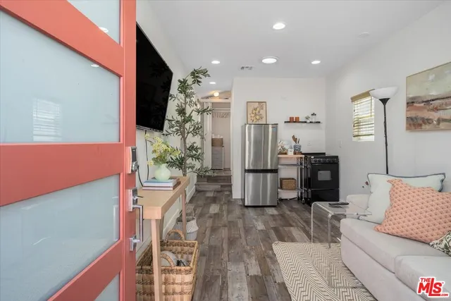 $950,000 | 5159 Inglewood Boulevard, Culver City, CA 90230