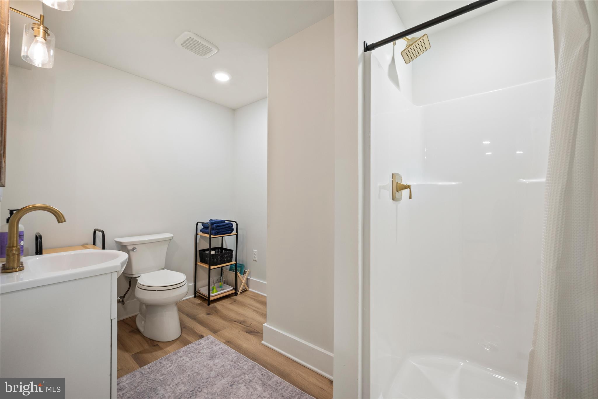 886 Middle Fork Road Cross Junction, VA 22625 - Photo 47 of 80 Bathroom