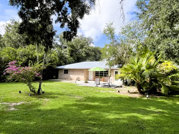 $3,000 | 1018 Lake Josephine Drive, Sebring, FL 33875