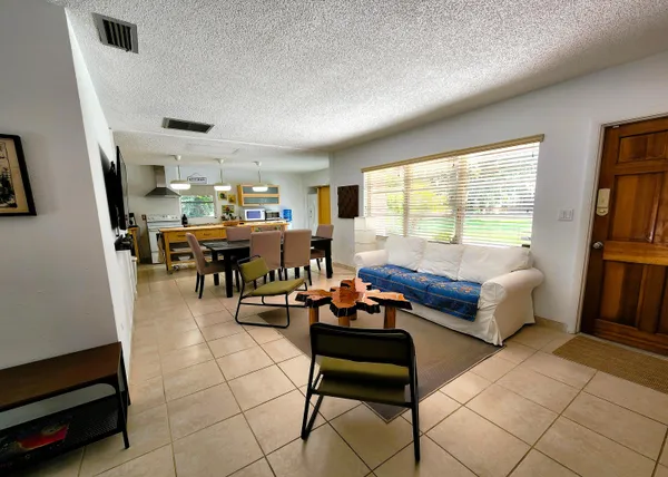 $3,000 | 1018 Lake Josephine Drive, Sebring, FL 33875