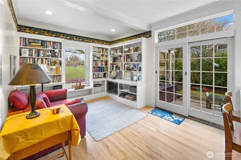 $1,288,000 | 4616 Meridian Avenue North, Seattle, WA 98103