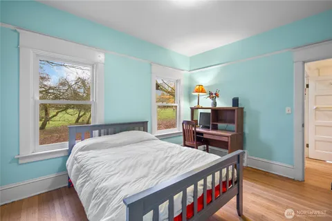 $1,288,000 | 4616 Meridian Avenue North, Seattle, WA 98103