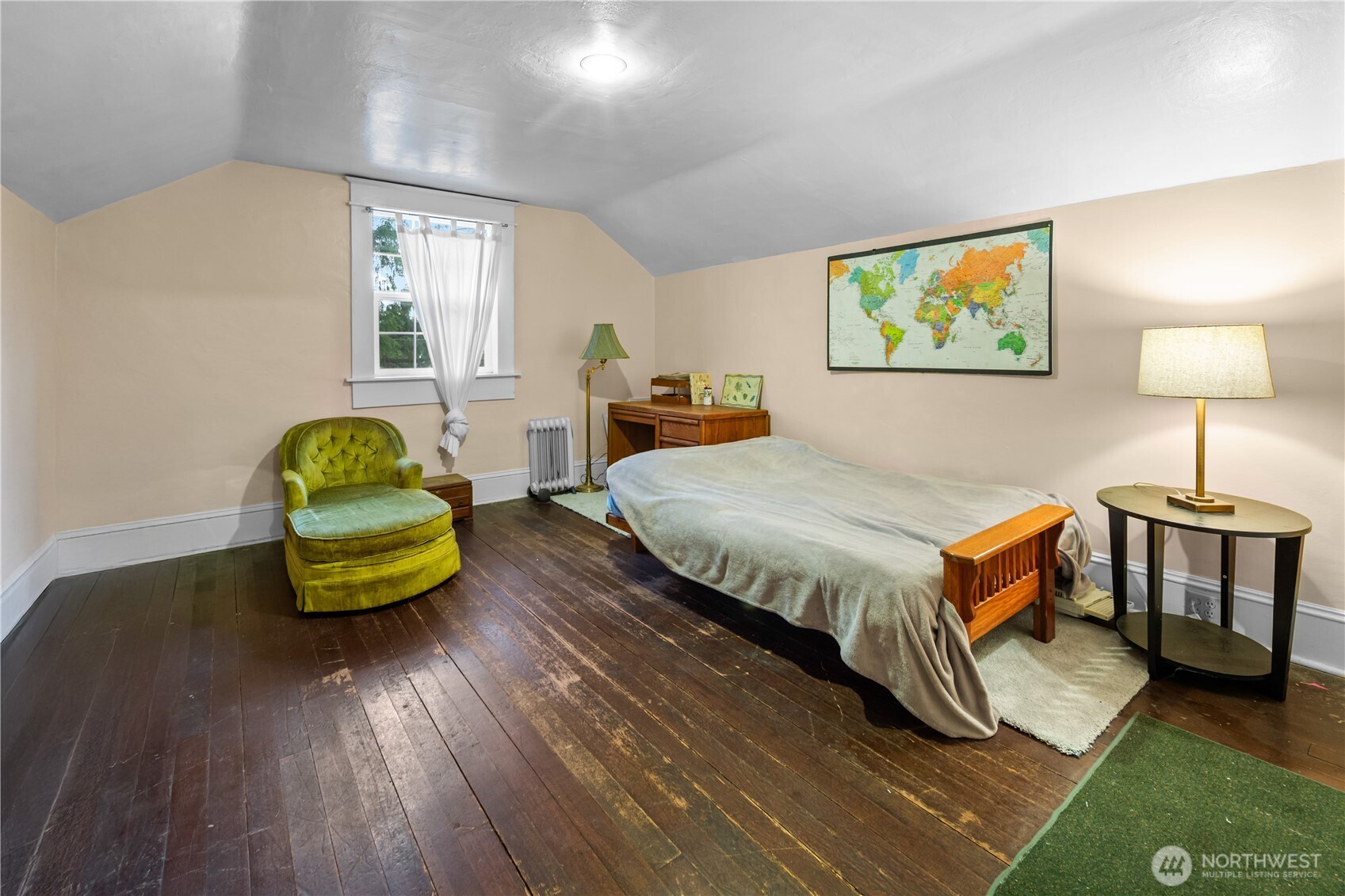 4616 Meridian Avenue North Seattle, WA 98103 - Photo 28 of 39