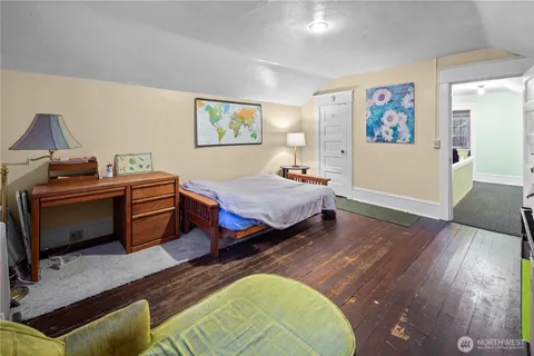 $1,288,000 | 4616 Meridian Avenue North, Seattle, WA 98103