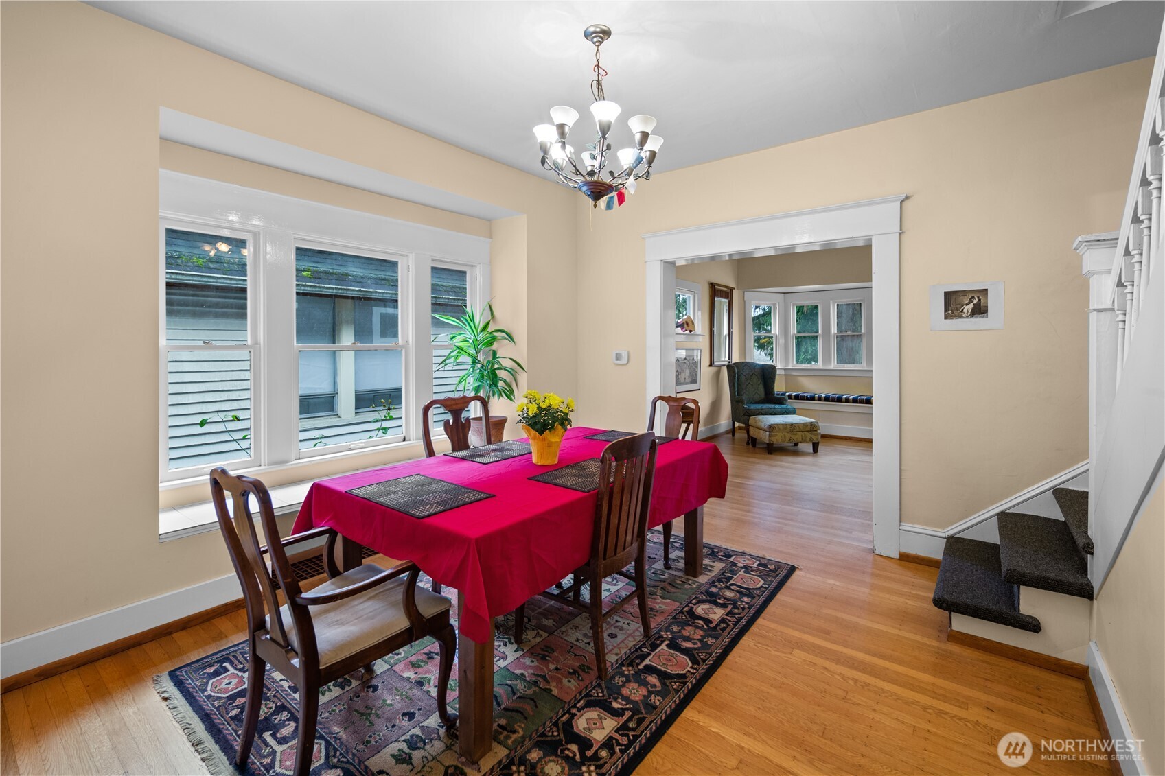 4616 Meridian Avenue North Seattle, WA 98103 - Photo 9 of 39