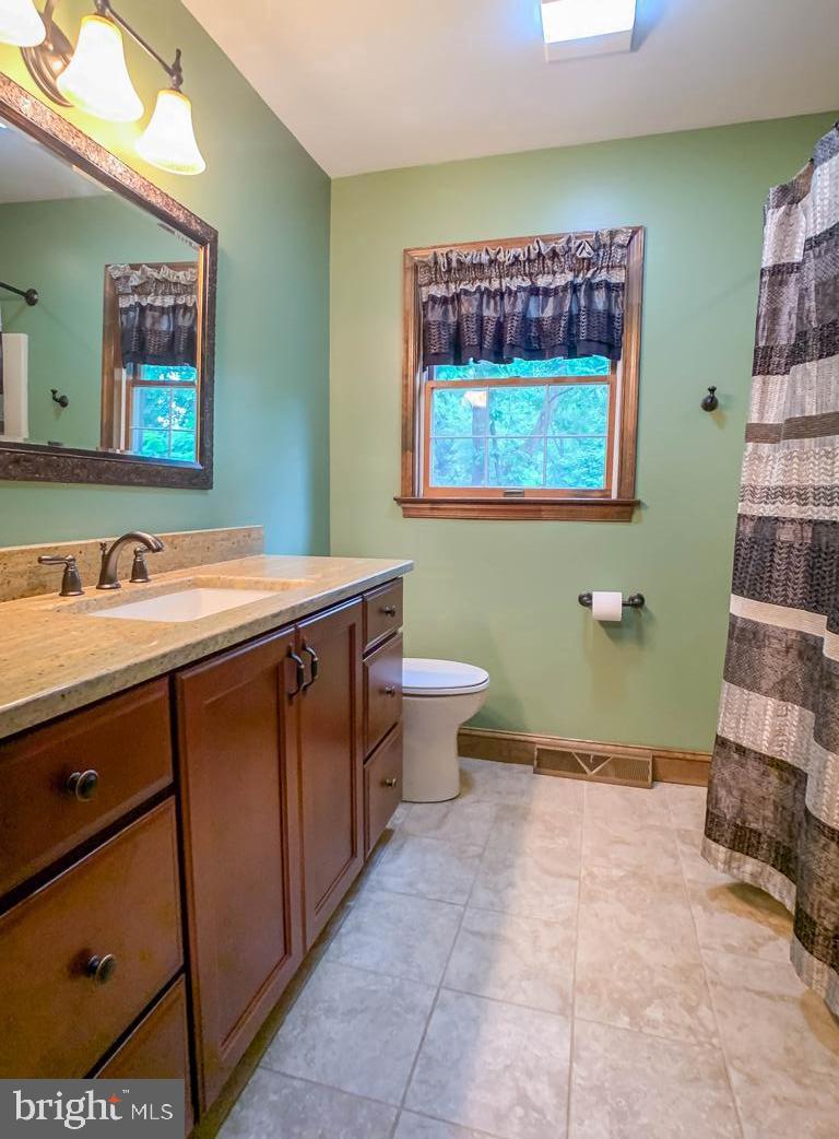 228 Rices Mill Road Wyncote, PA 19095 - Photo 51 of 64 2nd Floor Hall Bath is well appointed w/tub/shower