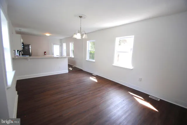 $3,375 | 217 Wood Street, Burlington, NJ 08016