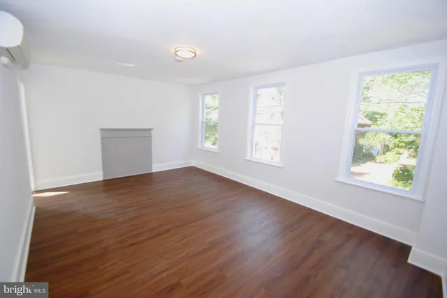 $3,375 | 217 Wood Street, Burlington, NJ 08016