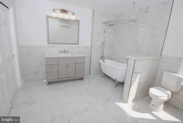 $3,375 | 217 Wood Street, Burlington, NJ 08016