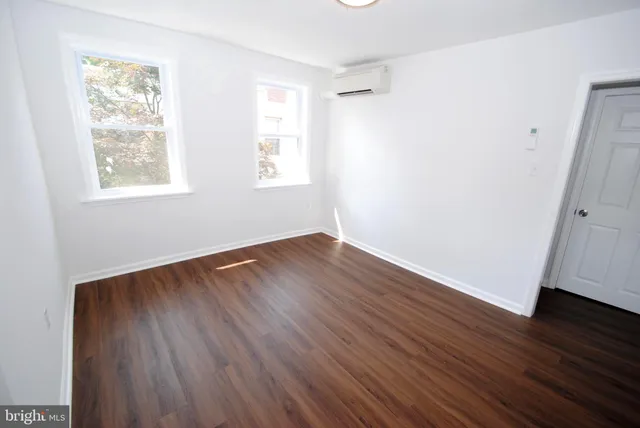 $3,375 | 217 Wood Street, Burlington, NJ 08016