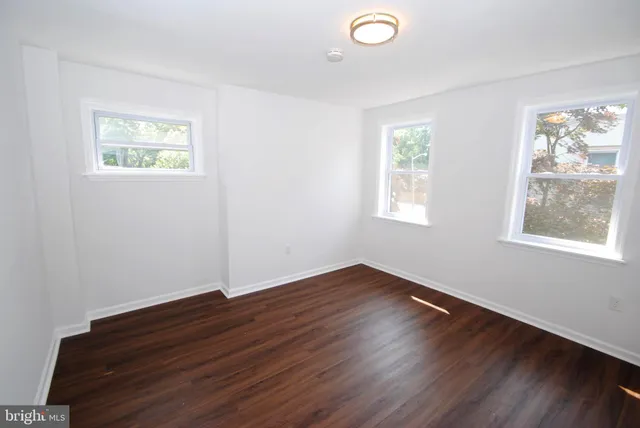 $3,375 | 217 Wood Street, Burlington, NJ 08016