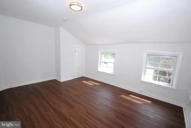 $3,375 | 217 Wood Street, Burlington, NJ 08016