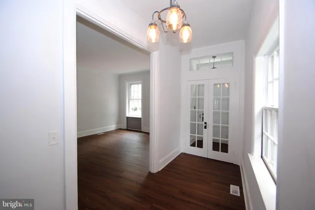 $3,375 | 217 Wood Street, Burlington, NJ 08016