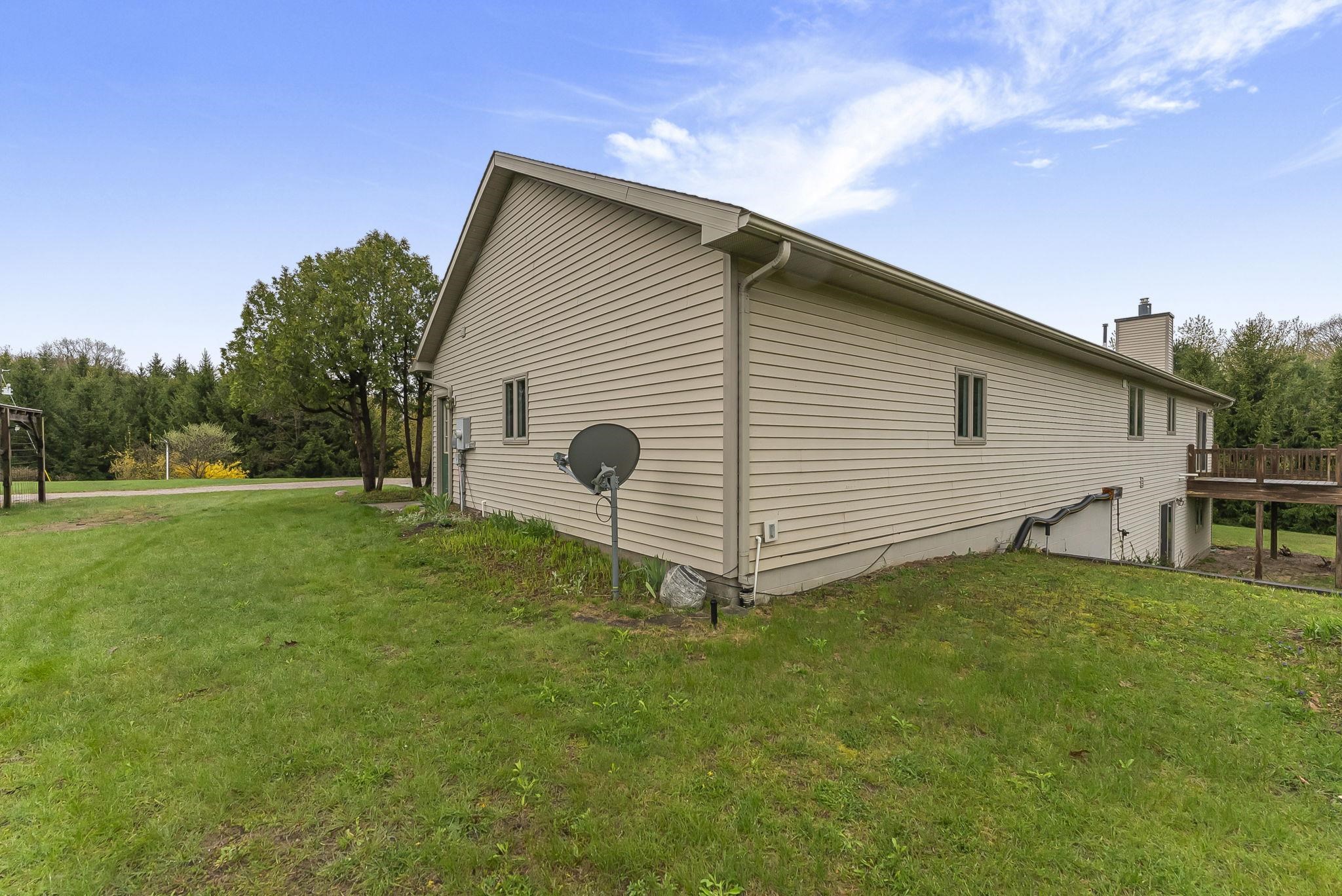 10122 Skiver Road Traverse City, MI 49685 - Photo 9 of 59 Gallery Image 9