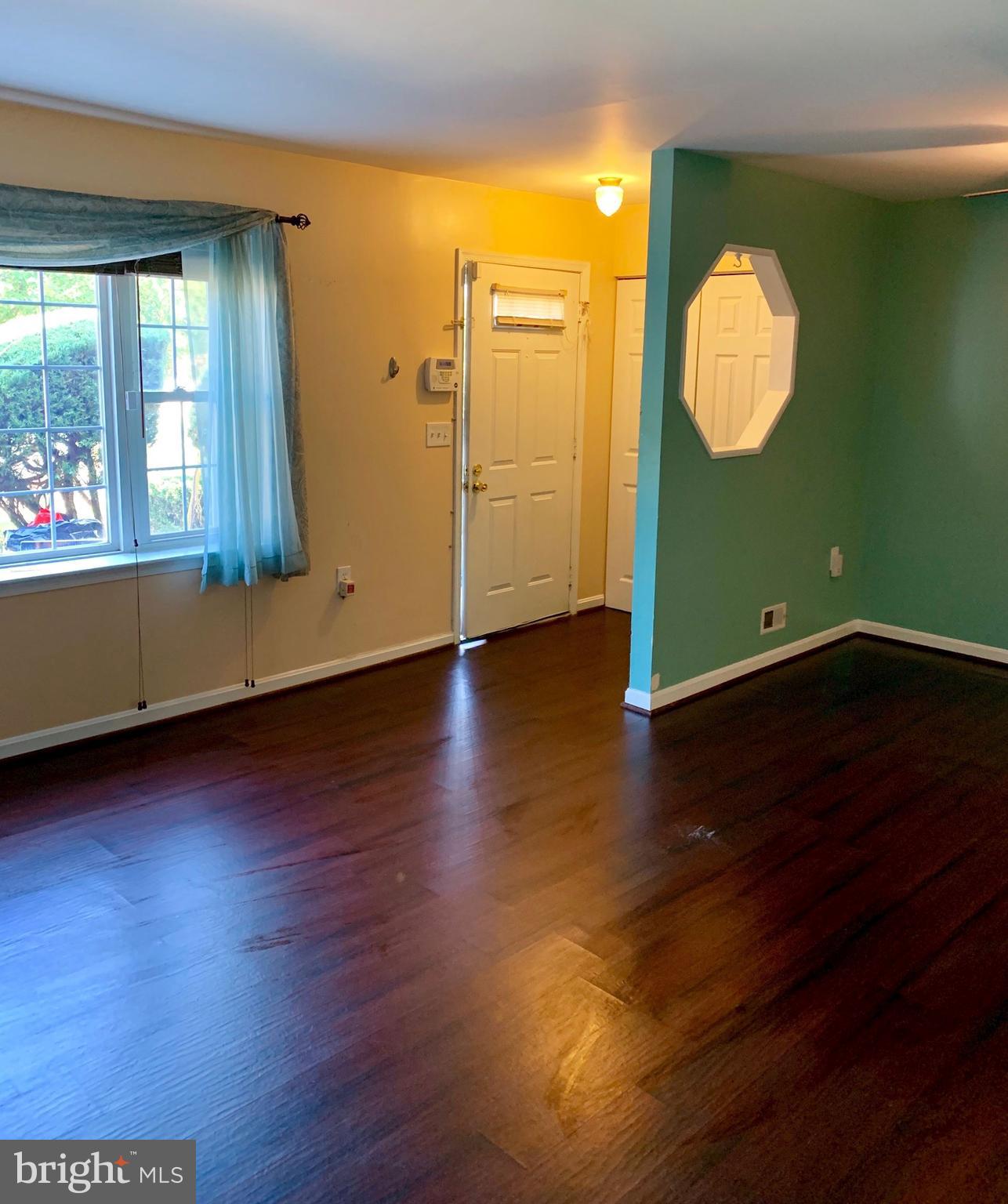 9025 North Laurel Road, Unit I Laurel, MD 20723 - Photo 3 of 38 Living Room | Dining Room