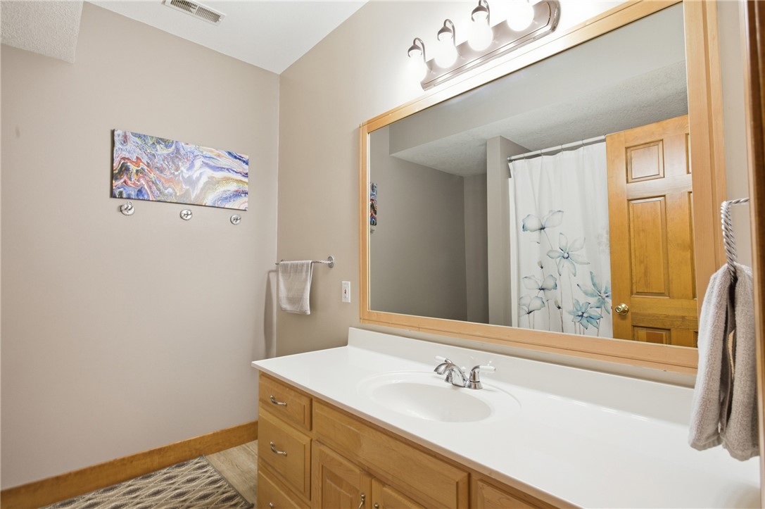 12511 Old State Road Charleston, IL 61920 - Photo 34 of 48