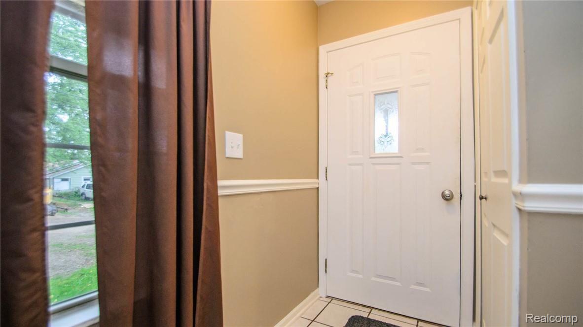 1621 Clark Lake Road Brighton, MI 48114 - Photo 15 of 49 NEUTRAL DECOR