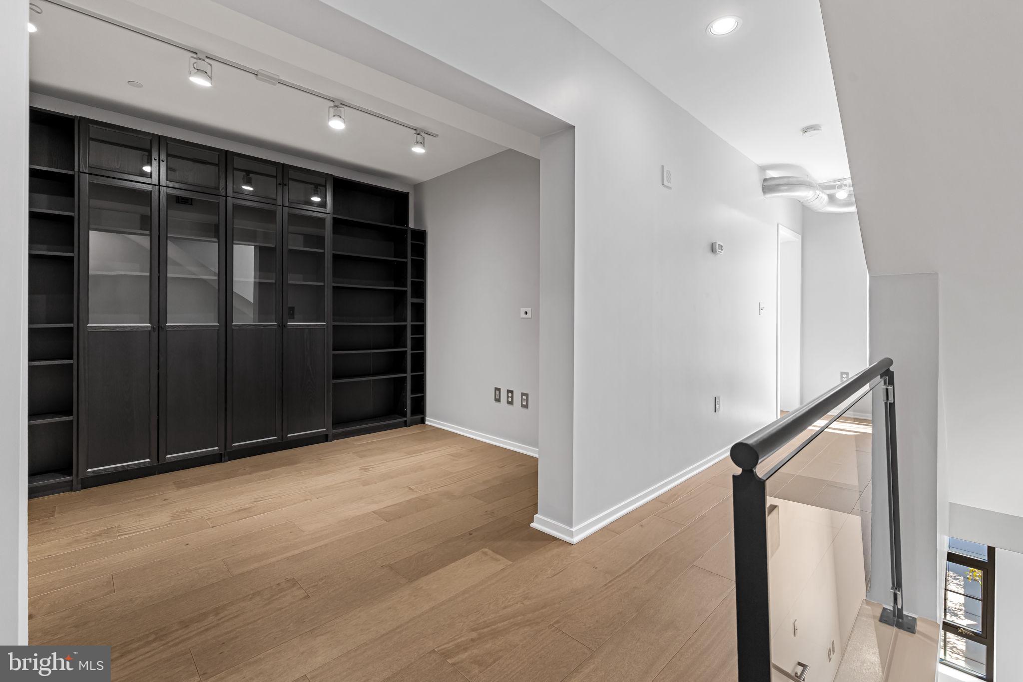 1200 Steuart Street, Unit 1035 Baltimore, MD 21230 - Photo 34 of 96