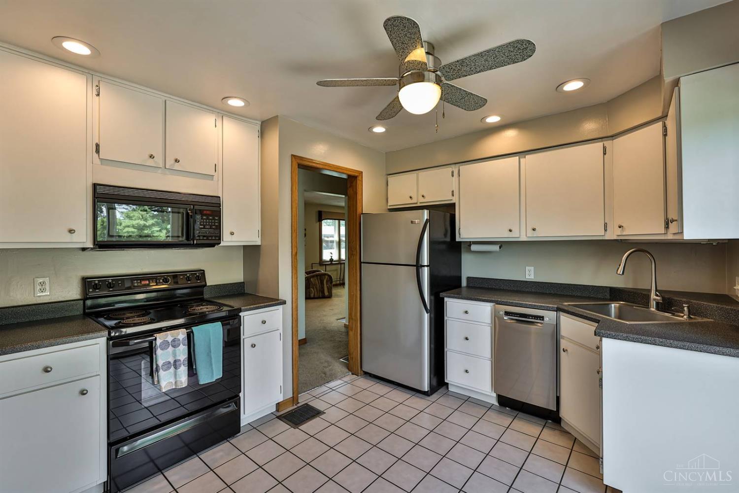 6080 Thompson Road Cincinnati, OH 45247 - Photo 16 of 56