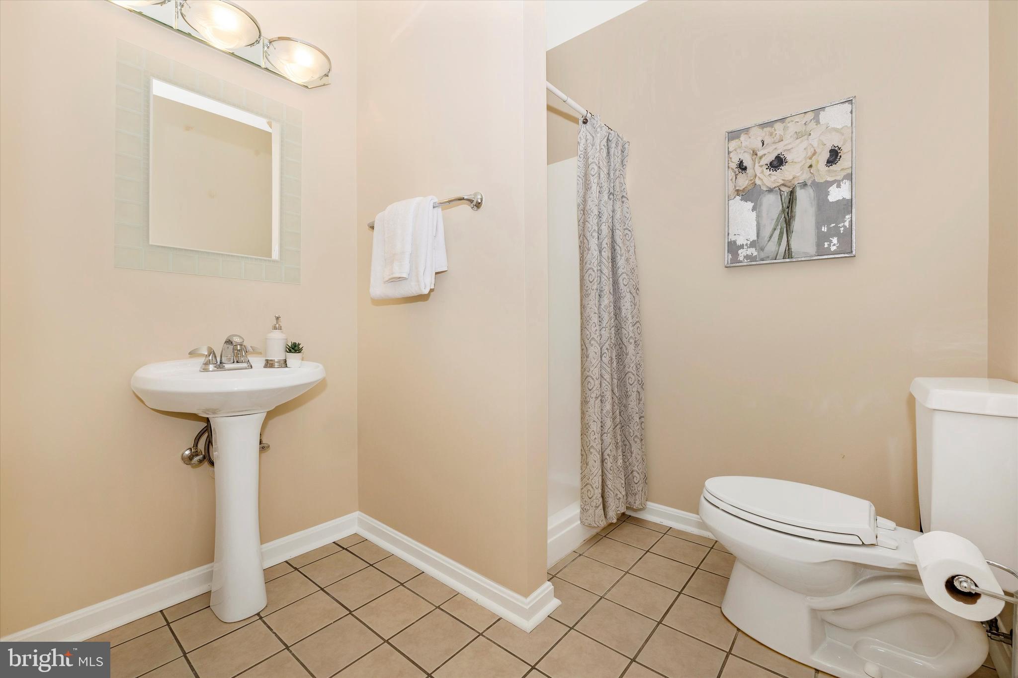 2069 Thurston Road Frederick, MD 21704 - Photo 47 of 73 Full bath for convenience