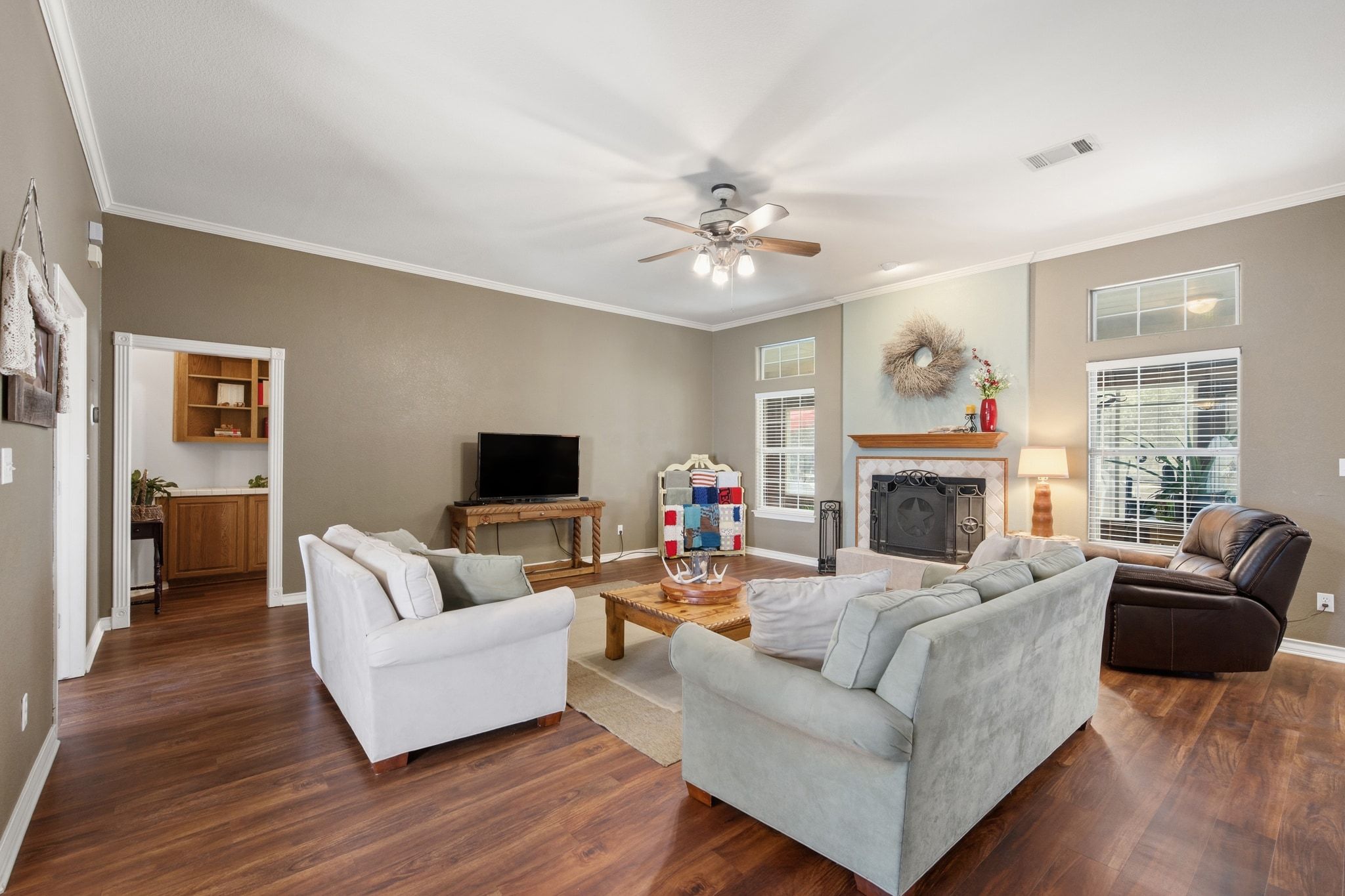 75 Four T Ranch Road Georgetown, TX 78633 - Photo 7 of 32