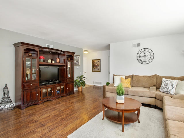 12731 Rios Road San Diego, CA 92128 - Photo 3 of 20