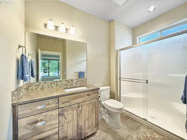 $915,000 | 61076 Manhae Loop, Bend, OR 97702