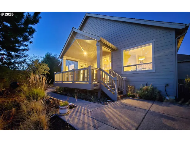 $915,000 | 61076 Manhae Loop, Bend, OR 97702