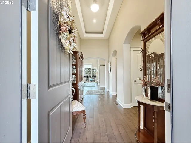 $915,000 | 61076 Manhae Loop, Bend, OR 97702